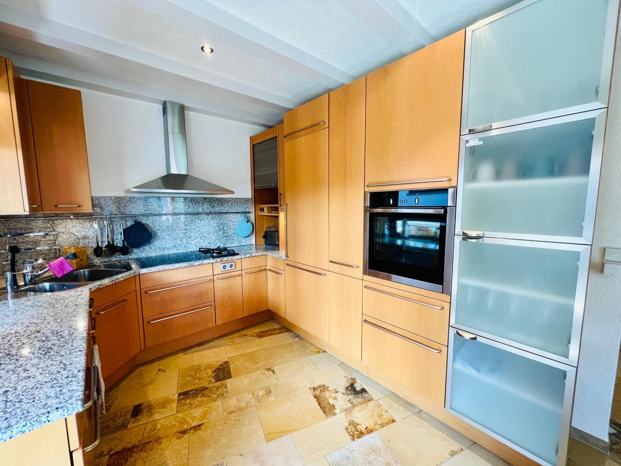 Panoramablick Mit Privatparkplatz, 2 Balkone Und 1,5 Baeder Apartment *